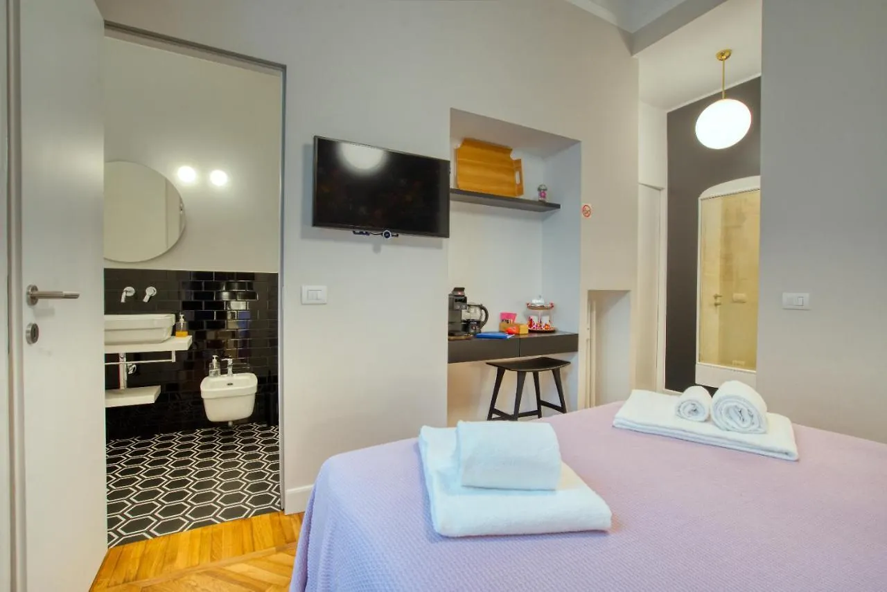 Pensión Dimora Claudia - Elegante Matrimoniale Con Bagno, Private Rooms, Self Check In, No Reception Milán