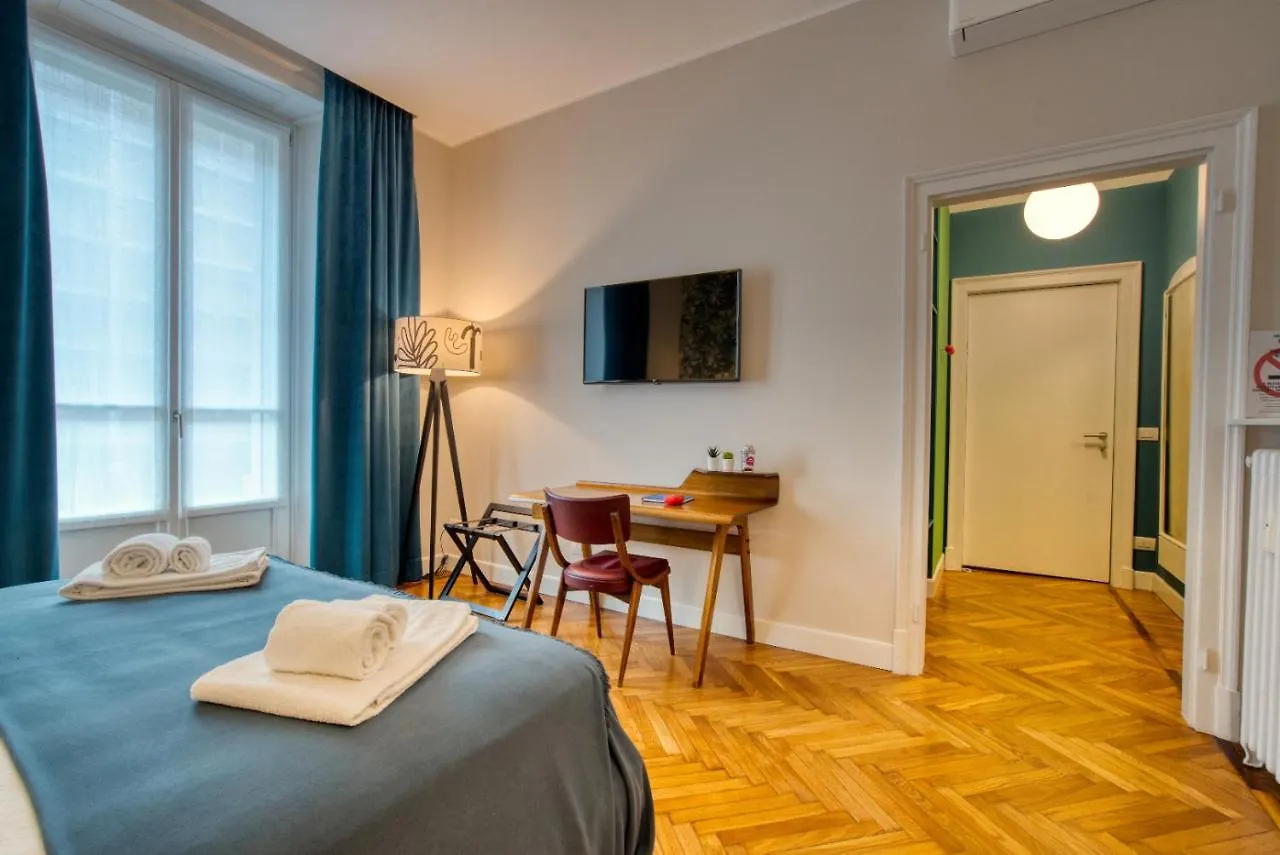 Dimora Claudia - Elegante Matrimoniale Con Bagno, Private Rooms, Self Check In, No Reception Milan